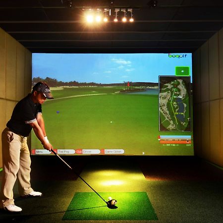 Ksl Hotel & Resort Τζόχορ Μπάχρου Εξωτερικό φωτογραφία Golf simulator