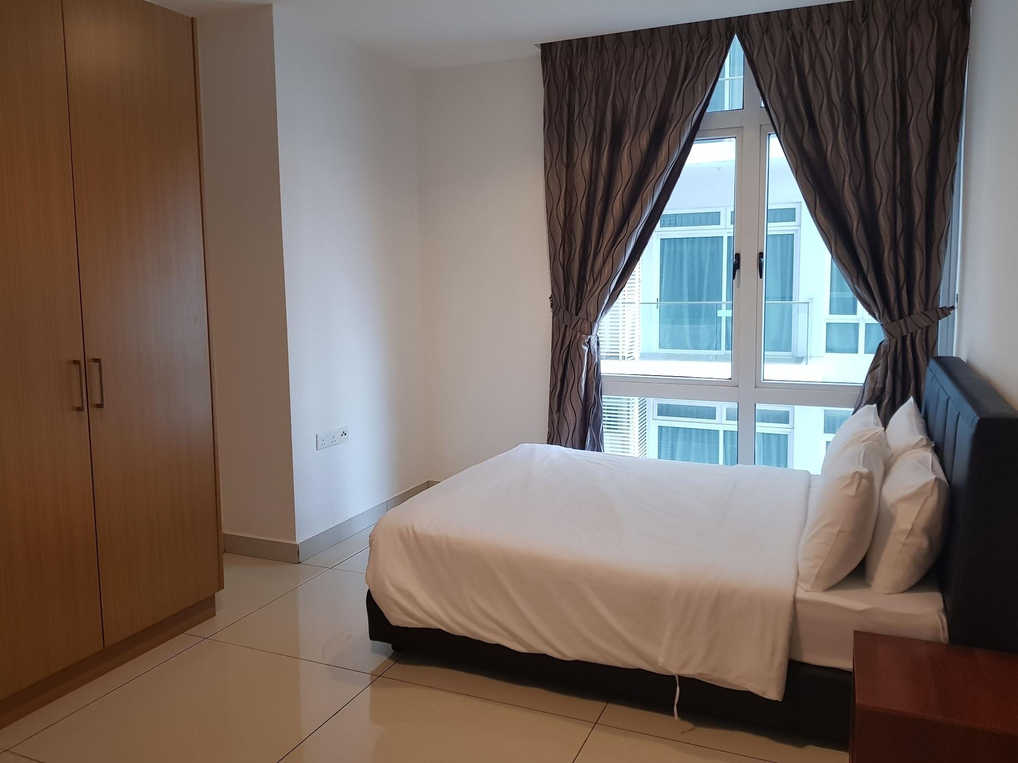 Ksl Hotel & Resort Τζόχορ Μπάχρου Εξωτερικό φωτογραφία A bedroom in a condominium