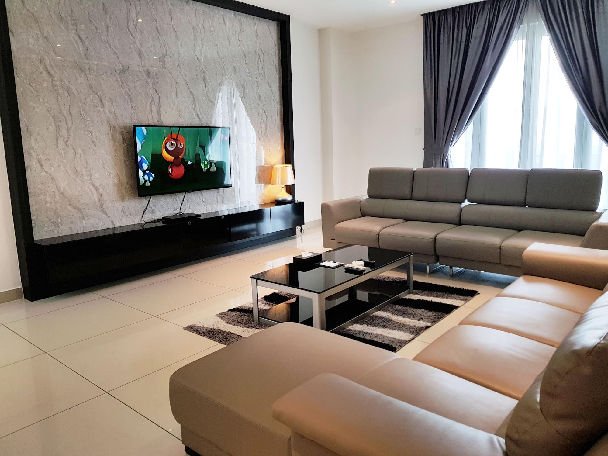 Ksl Hotel & Resort Τζόχορ Μπάχρου Εξωτερικό φωτογραφία Interior of a modern living room
