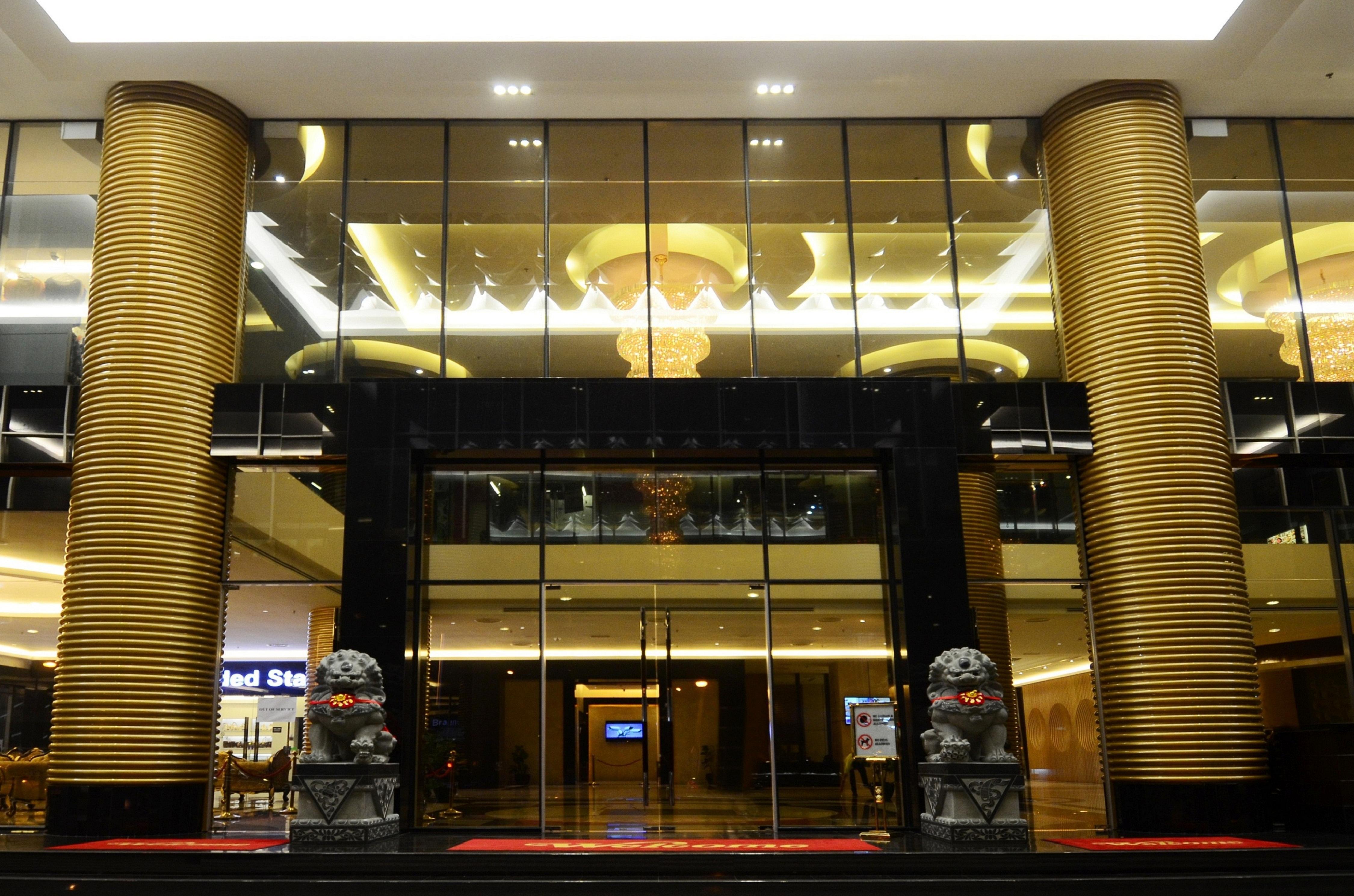 Ksl Hotel & Resort Τζόχορ Μπάχρου Εξωτερικό φωτογραφία The hotel entrance